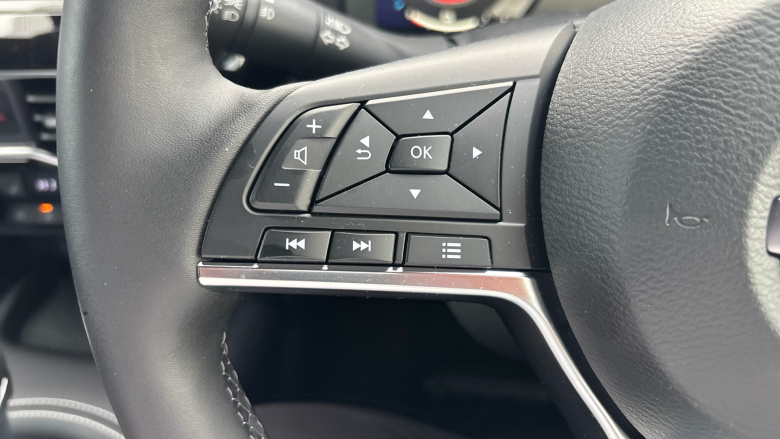 Nissan Juke 1.6 Hybrid Tekna 5dr Auto Hybrid Hatchback